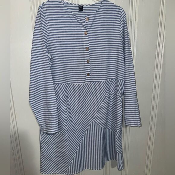 Emery Rose Dresses & Skirts - Blue and White Striped Emery Rose Knee Length Dress Size Large